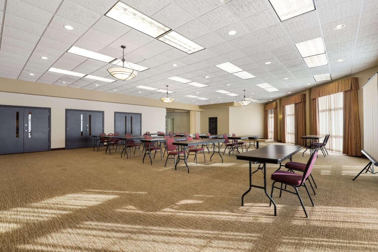 Mainstay Suites Fitchburg - Madison Eksteriør bilde